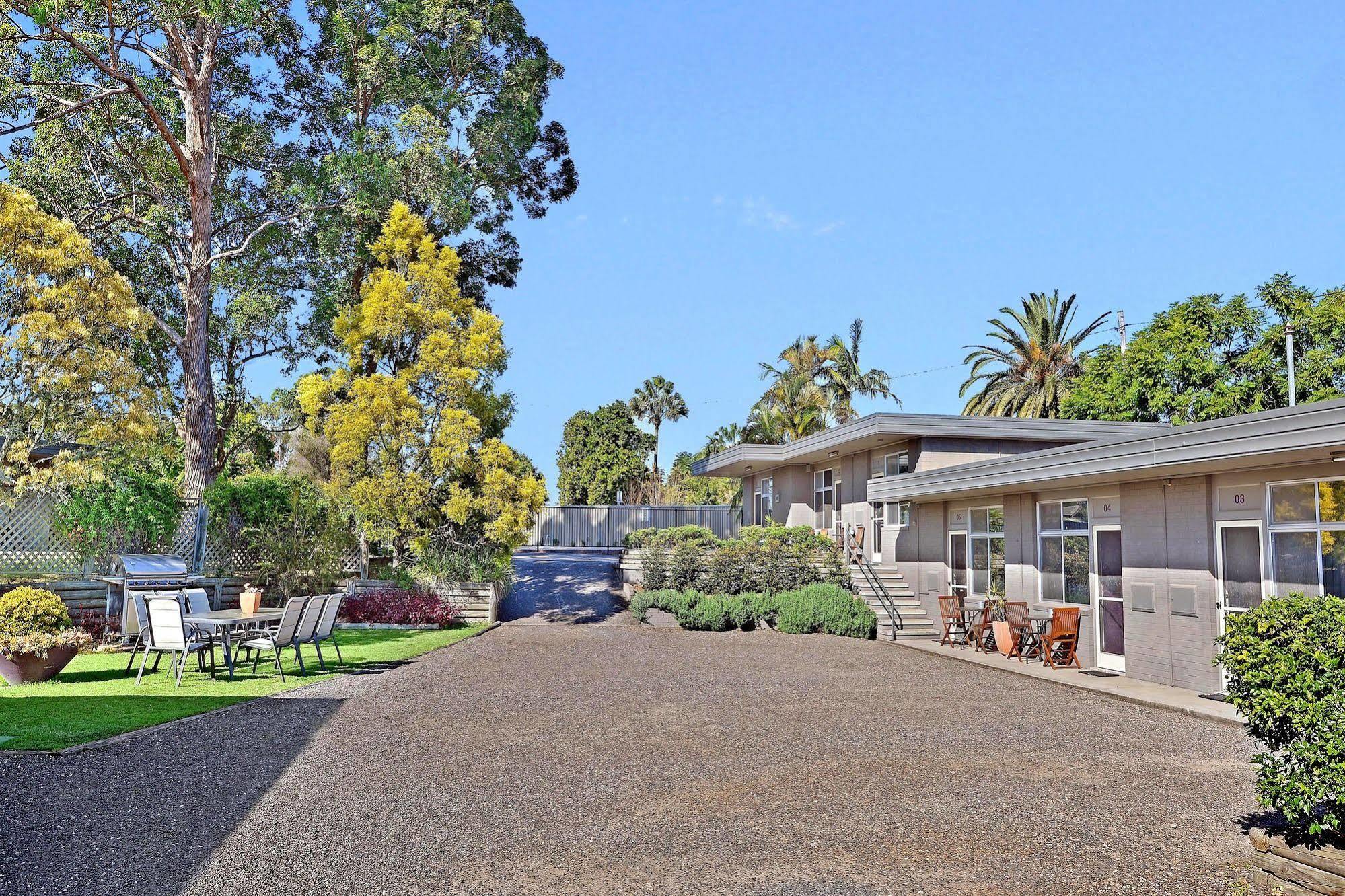 Wingham Motel Bagian luar foto